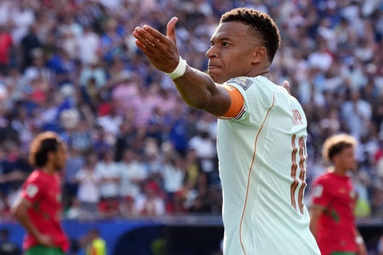 Pháp hạ Morocco 2-0: Mbappe chuộc lỗi và bản lĩnh của nhà đương kim vô địch