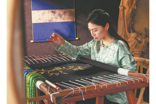 Trung Quốc bảo tồn và phát huy nghề thêu truyền thống