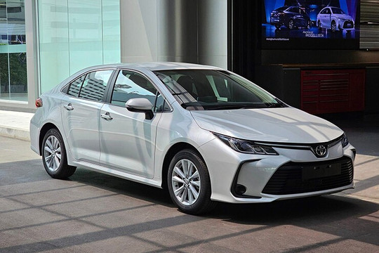 Toyota Corolla Altis 2026: Đánh giá chi tiết thông số, khả năng vận hành và giá lăn bánh