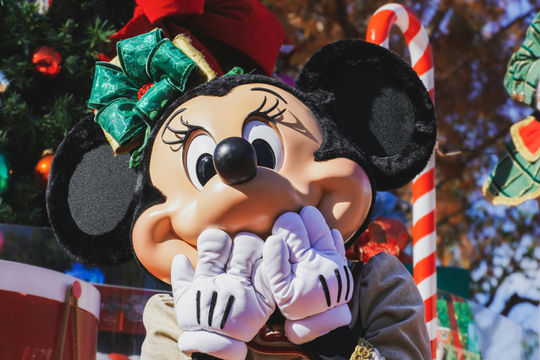 Disney+ cân nhắc ra mắt gói xem phim miễn phí: Giải pháp cứu cánh trước làn sóng tăng giá