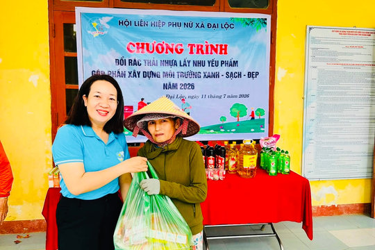 Xã Đại Lộc lan tỏa mô hình đổi rác thải nhựa lấy nhu yếu phẩm