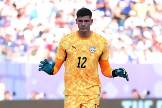 MU theo đuổi Orlando Gill: Giải mã 'người nhện' Paraguay có giá 5,2 triệu bảng