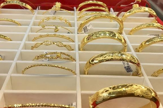 Giá vàng chiều nay 13/7/2026: Vàng miếng mất tới 2 triệu, vàng thế giới dưới mức 4.100 USD/ounce