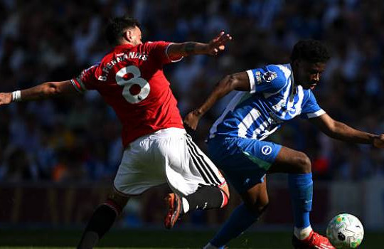 Manchester United tái khởi động thương vụ Carlos Baleba: Lời giải cho bài toán tuyến giữa