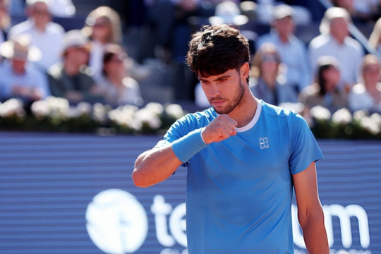 Carlos Alcaraz mất ngôi số 2 thế giới sau Wimbledon 2026: Hồi chuông báo động cho Tiểu Nadal