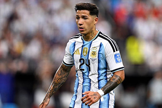 Enzo Fernandez và áp lực nghẹt thở trước tuyển Anh tại bán kết World Cup 2026