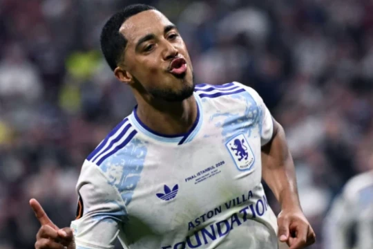 Manchester United chiêu mộ Youri Tielemans: Bệ phóng hoàn hảo cho Mainoo và Andrey Santos?