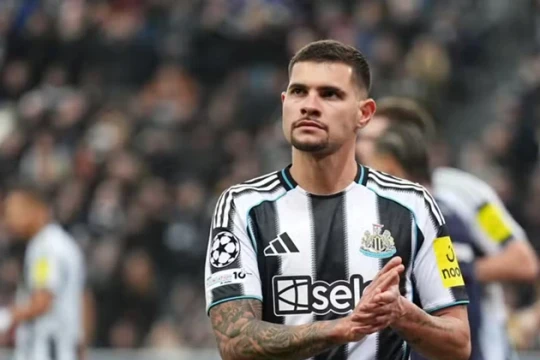 Bruno Guimaraes sẵn sàng từ chối Man City để gia nhập Arsenal với giá 100 triệu bảng