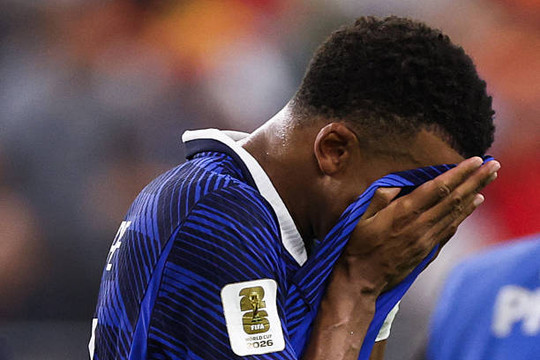 Pháp gục ngã 0-2 trước Tây Ban Nha tại bán kết World Cup: Mbappe mất tích, Digne mắc sai lầm