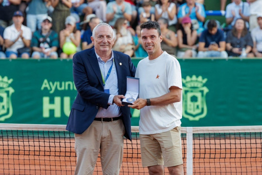 Roberto Bautista Agut giải nghệ: Lời chia tay đầy cảm xúc của "dị nhân" quần vợt Tây Ban Nha