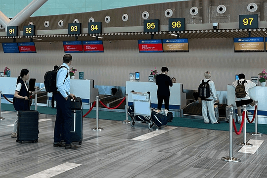 Vé máy bay Hà Nội - TP. Hồ Chí Minh giá ưu đãi: đặt nhanh cùng Traveloka