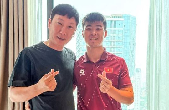 Duy Mạnh lỡ hẹn ASEAN Cup 2026 và bước ngoặt chiến thuật của HLV Kim Sang Sik