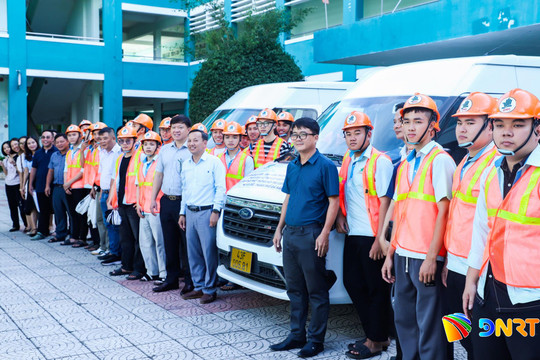 Giáo viên, sinh viên Trường Cao đẳng Đà Nẵng xuất quân hỗ trợ các trường phổ thông liên cấp miền núi