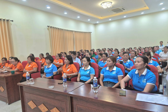 Hỗ trợ phụ nữ chuyển đổi xanh trong các mô hình kinh tế tập thể