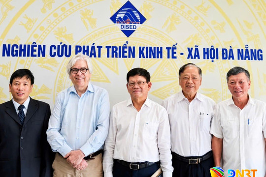 Gặp chủ nhân Nobel kinh tế