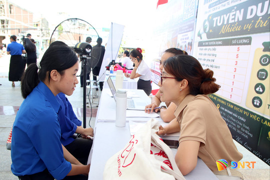 Hơn 2.000 chỉ tiêu việc làm cho người lao động phường Điện Bàn