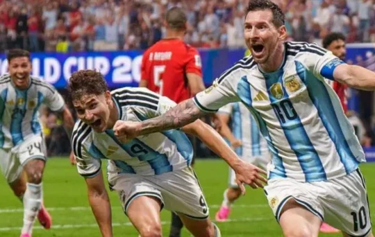 Hành trình vào chung kết World Cup của Argentina: Bản lĩnh hay sự ưu ái từ FIFA?