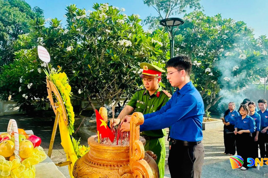 Tuổi trẻ phường Hòa Khánh ra quân chăm sóc Nghĩa trang liệt sĩ Hòa Sơn