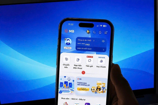 Phí SMS Banking tại Vietcombank và Agribank: Vì sao người dùng vẫn bị trừ tiền hàng tháng?