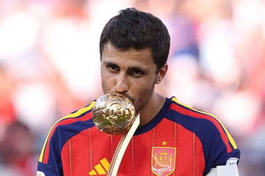 Rodri đoạt Quả bóng vàng World Cup 2026: Lời khẳng định của vị vua tuyến giữa