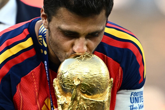 Rodri giành Quả bóng vàng World Cup 2026: Sự thừa nhận cho một huyền thoại đương đại