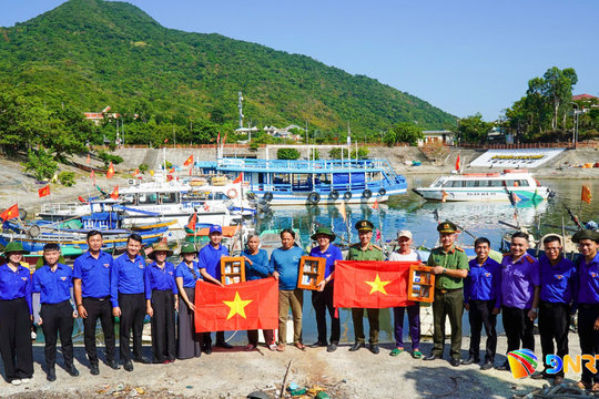 Tuổi trẻ Đà Nẵng "Hành quân xanh" hướng về xã đảo Tân Hiệp