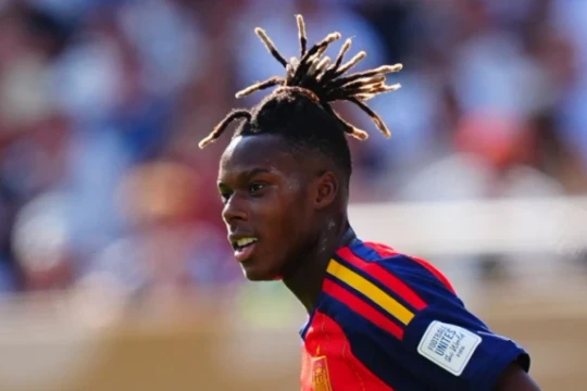 Arsenal tái khởi động thương vụ Nico Williams, Barca chốt tương lai Ferran Torres