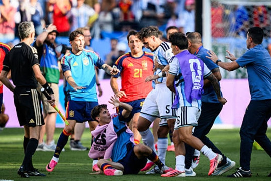 Argentina đối mặt án phạt nặng từ FIFA sau vụ ẩu đả tại chung kết World Cup 2026