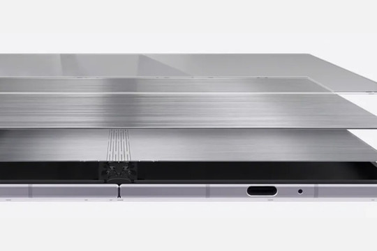 Cận cảnh Galaxy Z Fold8 Wide: Bước tiến mới với bản lề Flex Titanium và tỷ lệ màn hình 16:10