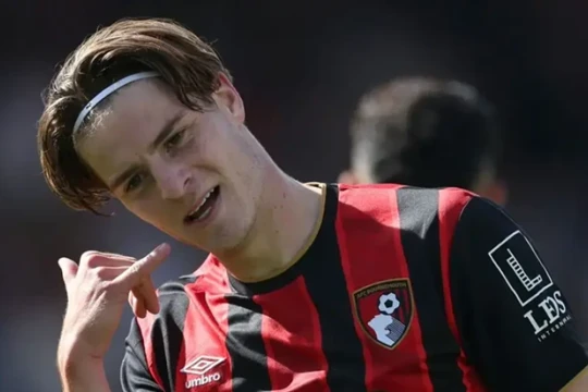 Chelsea quyết tâm nổ bom tấn Alex Scott dù bị Bournemouth dội gáo nước lạnh
