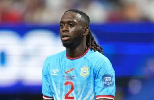 Arsenal đưa Aaron Wan-Bissaka vào tầm ngắm để giải bài toán khủng hoảng hàng thủ