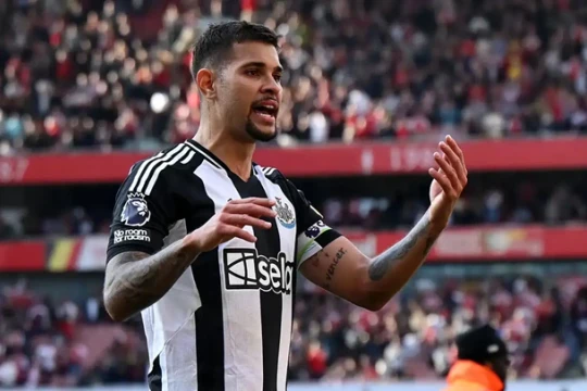 Newcastle ra tối hậu thư cho Arsenal vụ Bruno Guimaraes: Đưa đề nghị chính thức hoặc từ bỏ