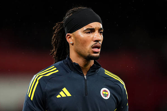 Archie Brown: Giải mã mục tiêu chuyển nhượng hot của Chelsea và Manchester United
