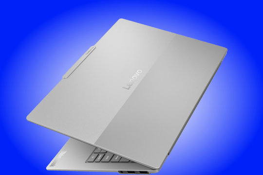 Lenovo ThinkBook 14x: Laptop 14 inch siêu nhẹ 990g cùng chip Intel Lunar Lake mạnh mẽ