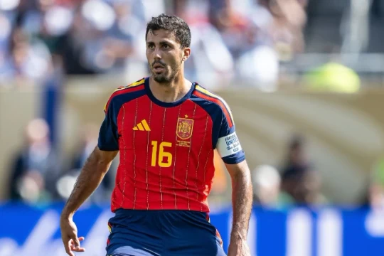 Tin chuyển nhượng 25/7: Real Madrid quyết thâu tóm Rodri, Man Utd chốt tương lai Bruno Fernandes