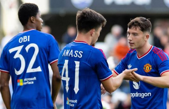 Thắng hủy diệt Rosenborg 5-0, dàn sao trẻ Man Utd tạo cơn đau đầu dễ chịu cho Carrick