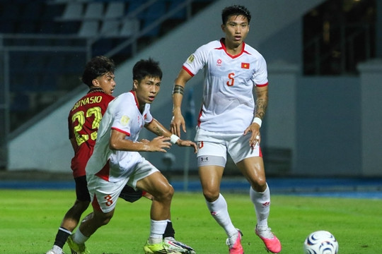 Thắng Timor Leste 7-0: Lỗ hổng chiến thuật khiến HLV Kim Sang-sik trăn trở
