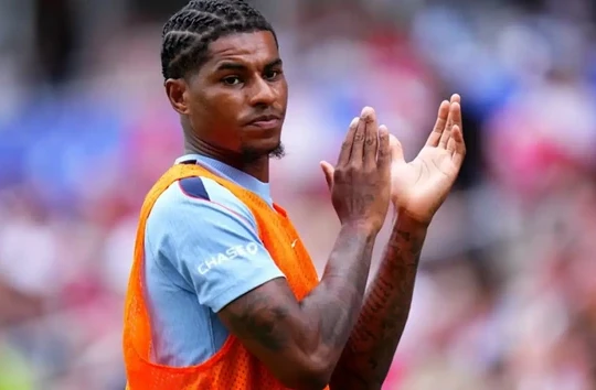 Manchester United dùng Marcus Rashford đàm phán vụ Manu Kone: Rào cản từ quỹ lương khổng lồ