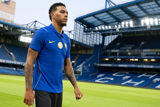 Chelsea va Real Madrid khuat dao thi truong voi hai cu lat keo 258 trieu euro