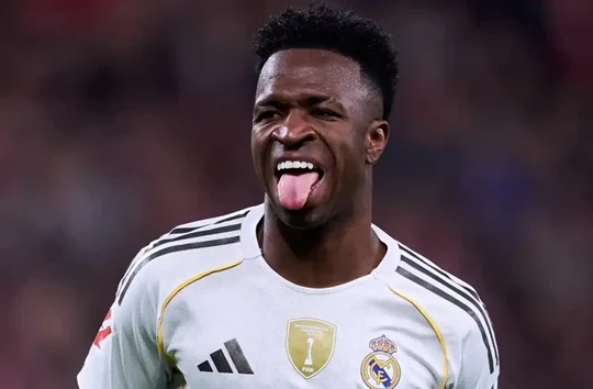 Arsenal trước bài toán nâng cấp hàng công: Vinicius Junior hay Bradley Barcola?