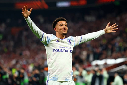 Jadon Sancho hẹp cửa ở lại châu Âu vì thù lao cao, tiến gần bến đỗ Trung Đông