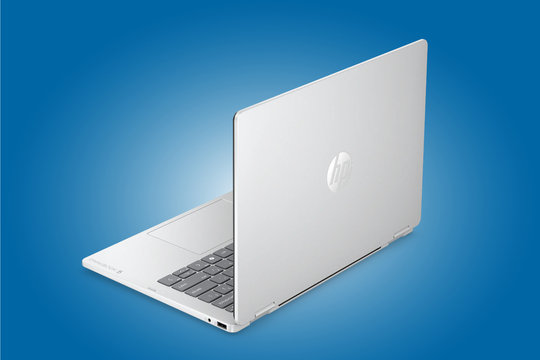 HP OmniBook 5 Flip 14 inch ra mắt: Nâng cấp vi xử lý Intel Panther Lake và RAM 32 GB