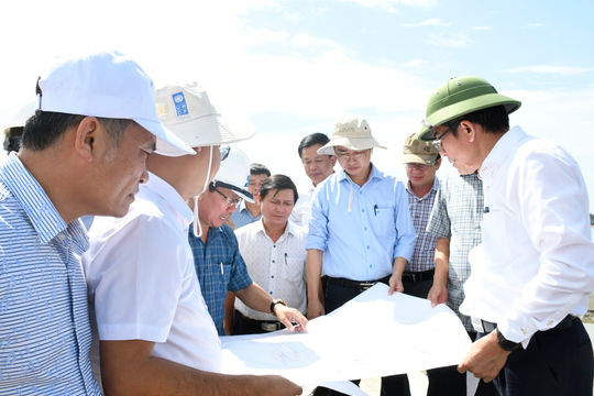 Dự án nâng cấp, mở rộng khu neo đậu tránh trú bão cho tàu cá An Hòa kết hợp cảng cá Tam Quang: Đẩy nhanh tiến độ thi công, đưa vào sử dụng trước mùa mưa bão