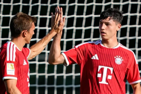 Bayern Munich trút mưa bàn thắng hủy diệt Rottach-Egern 15-0 trong trận giao hữu tiền mùa giải