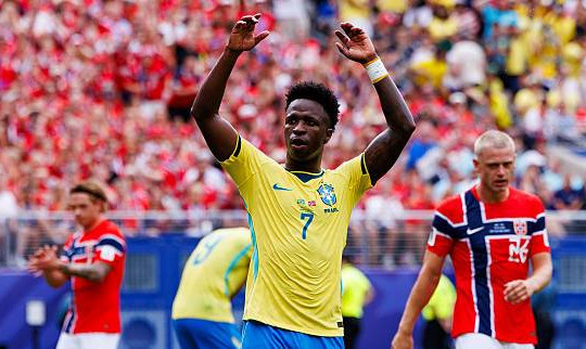 Real Madrid thất thế trên bàn đàm phán: Vinicius Junior nắm quyền tự quyết tương lai