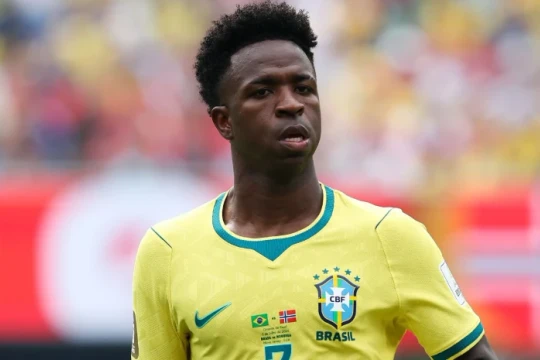 Real Madrid sẵn sàng bán Vinicius Jr, Inter Milan quyết mua Curtis Jones