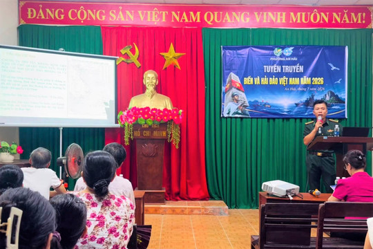 Tuyên truyền kiến thức biển đảo cho phụ nữ phường An Hải