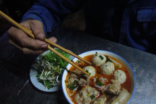 Bún bò Huế khéo chiều lòng thực khách