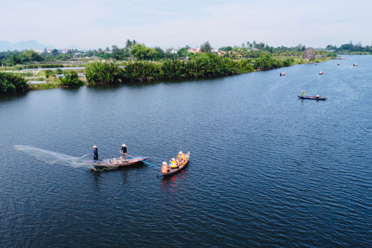 Lời hò hẹn nơi phía nửa dòng sông