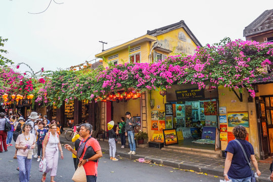 Vietnam remains among world's top 25 destinations for solo travelers